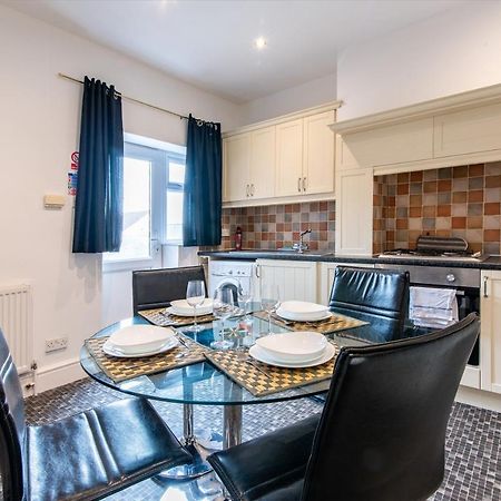 Chesterfield Lodge - 2 Bedroom Apartment Near Chesterfield Town Centre Esterno foto