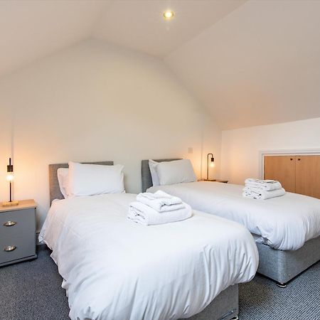 Chesterfield Lodge - 2 Bedroom Apartment Near Chesterfield Town Centre Esterno foto